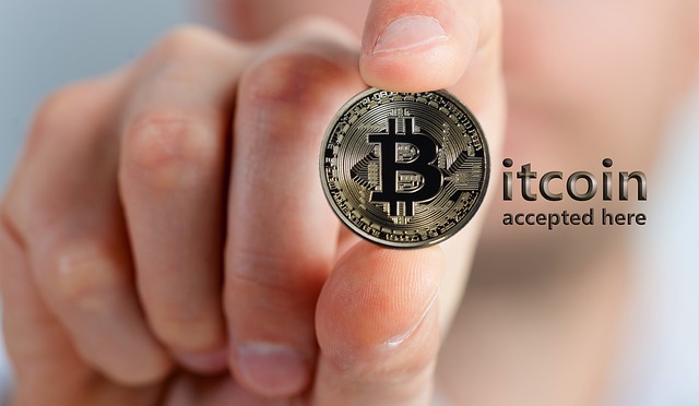 bitcoin v prstech