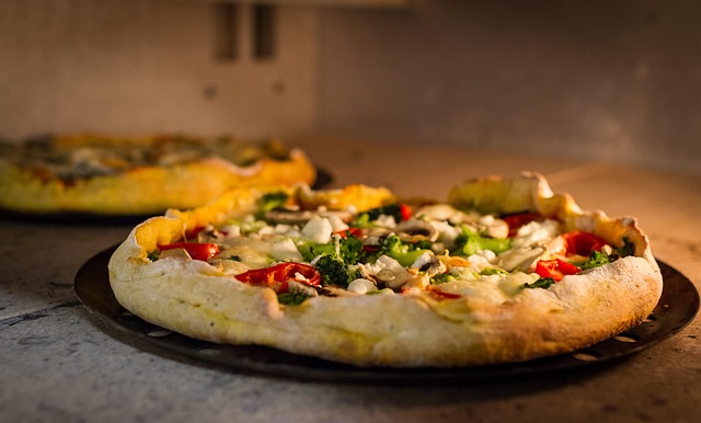pizza v restauraci